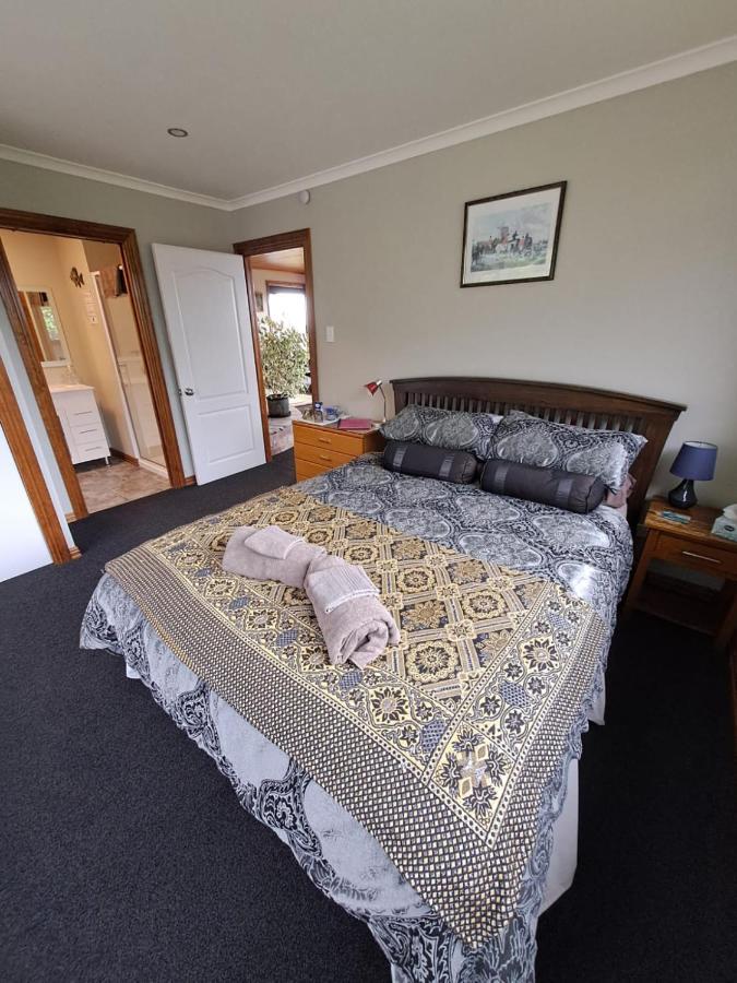Koru Beachfront Holiday Cabins & Hot Tub Barrytown Exterior photo