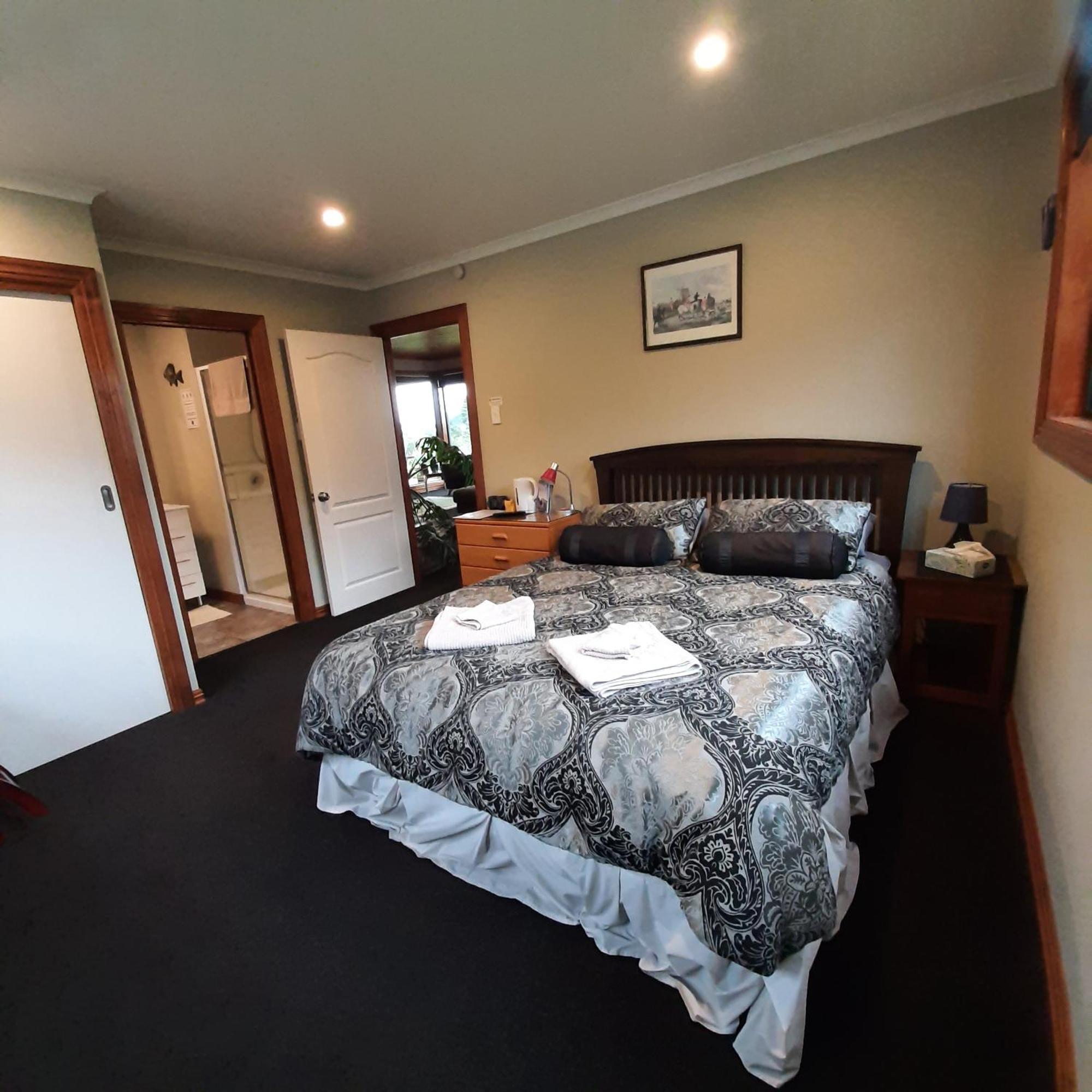 Koru Beachfront Holiday Cabins & Hot Tub Barrytown Exterior photo