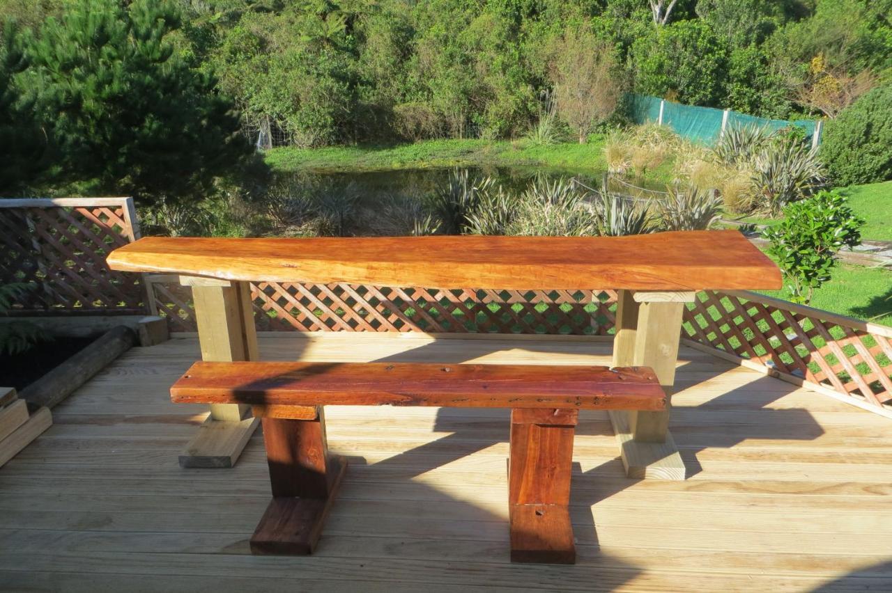 Koru Beachfront Holiday Cabins & Hot Tub Barrytown Exterior photo